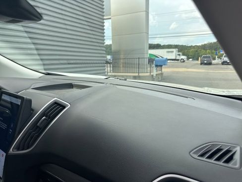 Used 2023 Ford Edge SEL w/ Convenience Package image 35