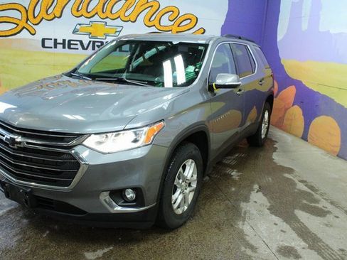 Used 2020 Chevrolet Traverse LT image 5