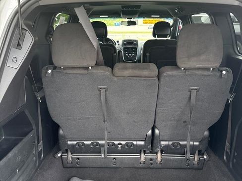 Used 2015 Dodge Grand Caravan SXT w/ Blacktop Package FWD image 14