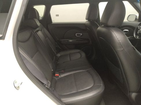 Used 2015 Kia Soul ! w/ Sun & Sound Package image 19