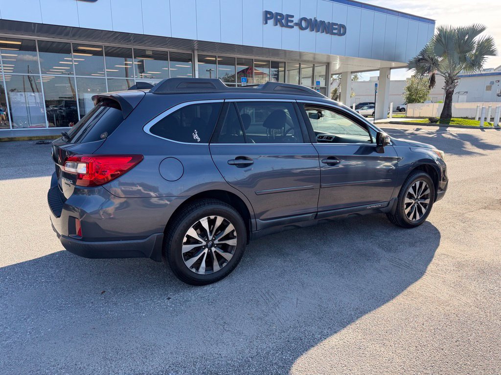 Used 2017 Subaru Outback 3.6R Limited AWD/4WD image 3