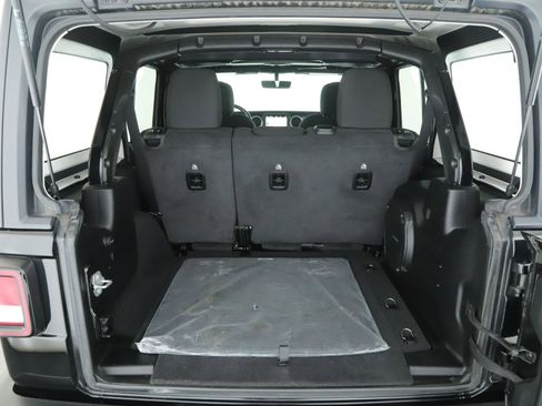 Used 2021 Jeep Wrangler Unlimited Sport AWD/4WD image 18