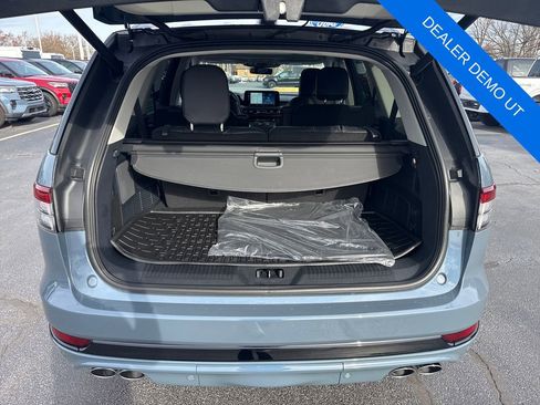 Used 2025 Lincoln Aviator Reserve w/ Jet Appearance Package image 10