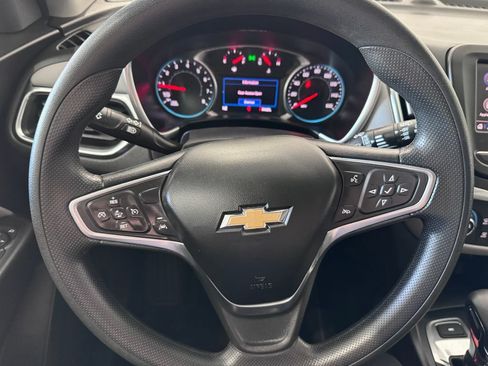 Certified 2022 Chevrolet Equinox LS w/ LS Convenience Package AWD/4WD image 13