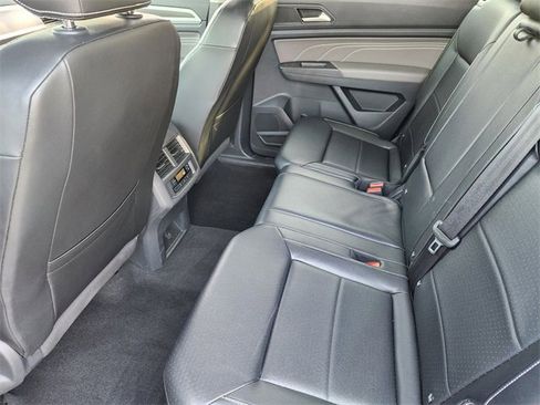 Used 2022 Volkswagen Atlas SE image 29