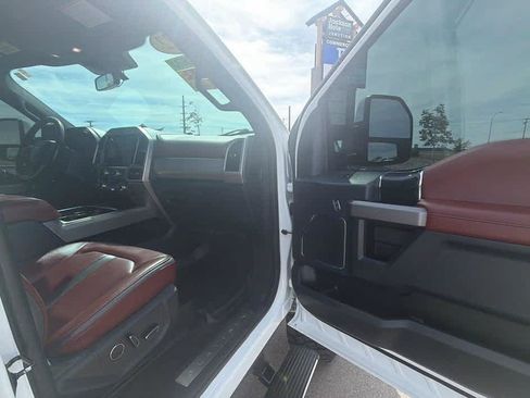 Used 2022 Ford F350 Platinum AWD/4WD image 30