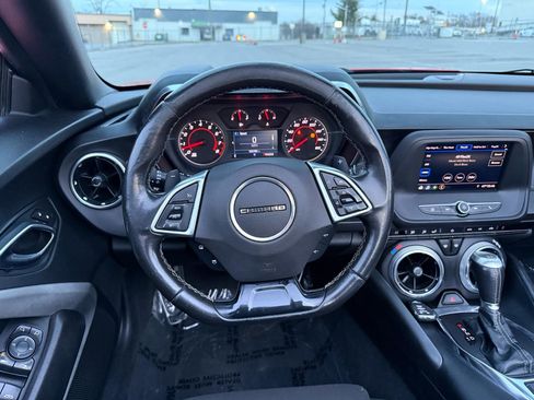 Used 2020 Chevrolet Camaro LT RWD image 29