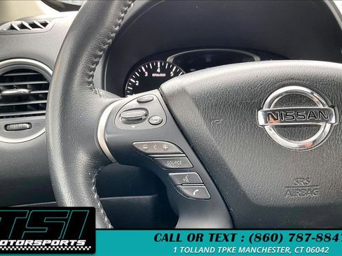 Used 2020 Nissan Pathfinder SV FWD image 16