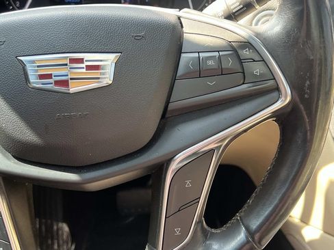 Used 2019 Cadillac XT5 Luxury FWD image 23