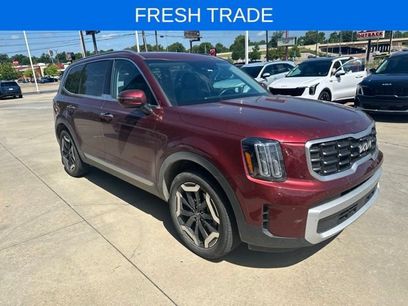 Used 2024 Kia Telluride S w/ S Sunroof Package