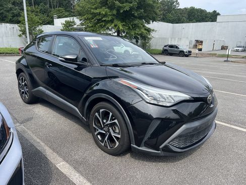 Used 2020 Toyota C-HR XLE FWD image 5