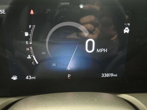 Used 2025 Buick Encore GX Preferred FWD image 11