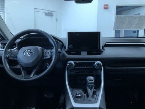 Certified 2025 Toyota RAV4 LE AWD/4WD image 17