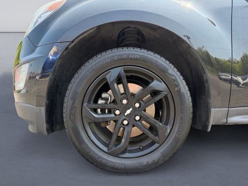 Used 2017 Chevrolet Equinox LT image 9