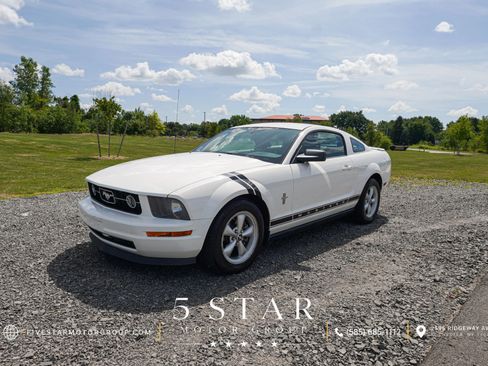 Used 2007 Ford Mustang Premium RWD image 1