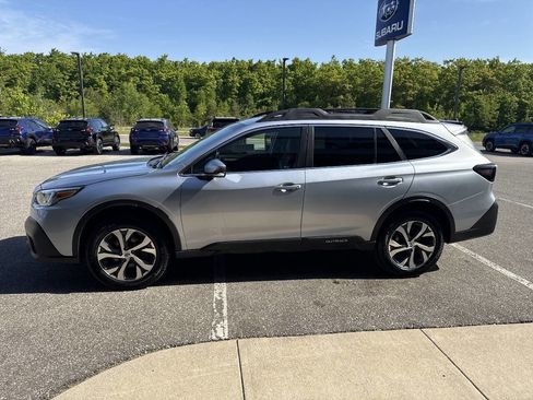 Used 2020 Subaru Outback Limited AWD/4WD image 6