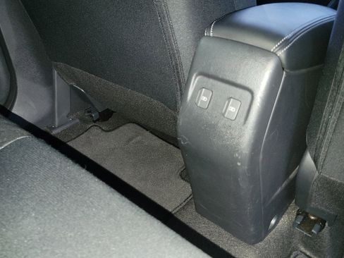 Used 2023 Nissan Kicks SR image 18