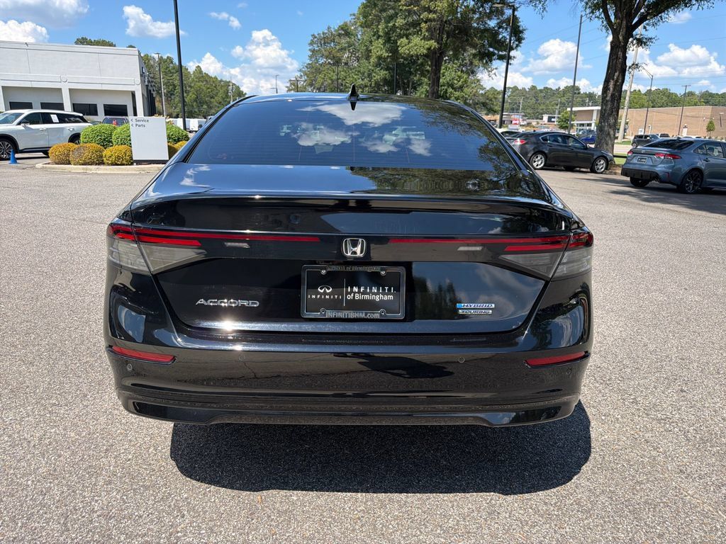 Used 2025 Honda Accord Touring image 11