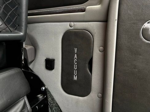 Used 2017 Chevrolet Express 2500 Extended image 13