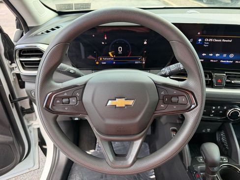 Used 2026 Chevrolet TrailBlazer LT FWD image 14