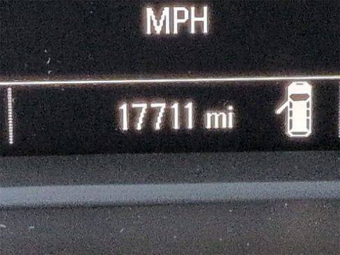 Certified 2023 Chevrolet Traverse LS image 12