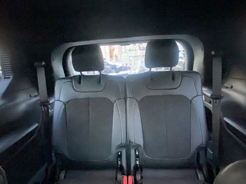 New 2025 Jeep Grand Cherokee L Altitude image 24