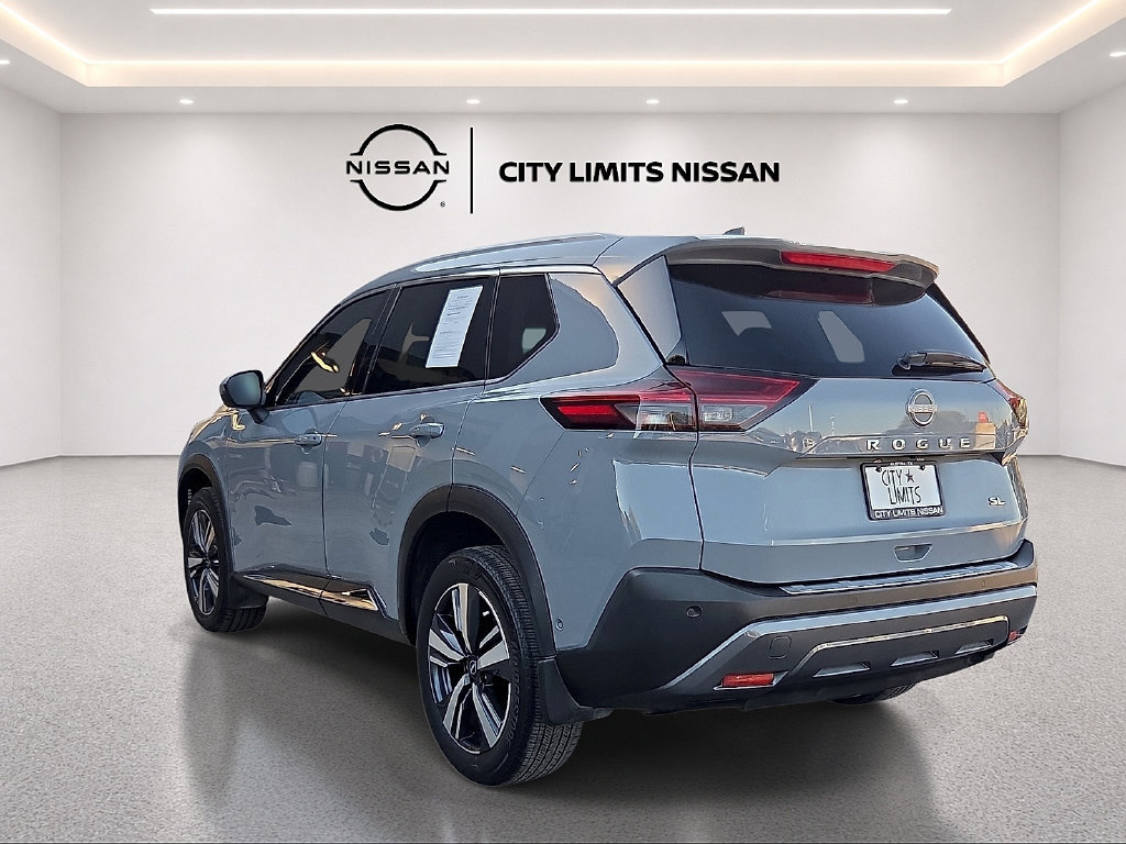 Used 2023 Nissan Rogue SL w/ SL Premium Package FWD image 4