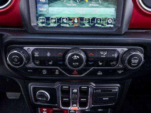 Used 2023 Jeep Gladiator Rubicon w/ LED Lighting Group AWD/4WD image 23