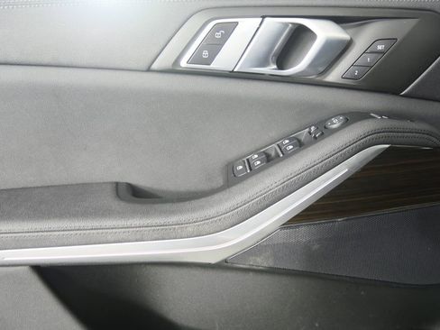 Used 2021 BMW X5 sDrive40i w/ Convenience Package image 8