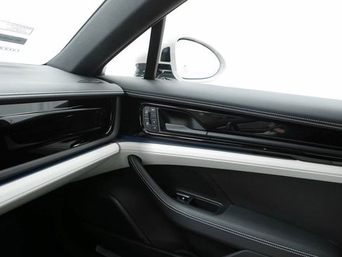 New 2026 Porsche Panamera RWD image 31