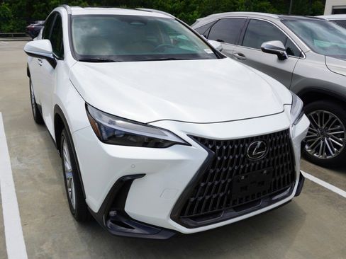 Used 2025 Lexus NX 350 AWD w/ Accessory Package (Z1) image 2
