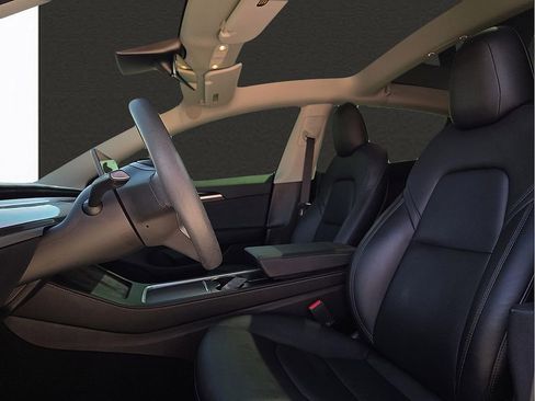 Used 2022 Tesla Model 3 image 12