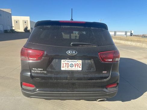 Used 2020 Kia Sorento LX image 6
