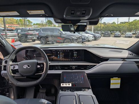 Certified 2026 INFINITI QX80 4WD w/ Sport Exterior Package image 18