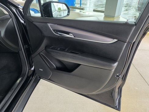 Used 2017 Cadillac XT5 Premium Luxury AWD/4WD image 24