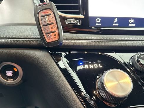 New 2026 Chrysler Pacifica Select image 27