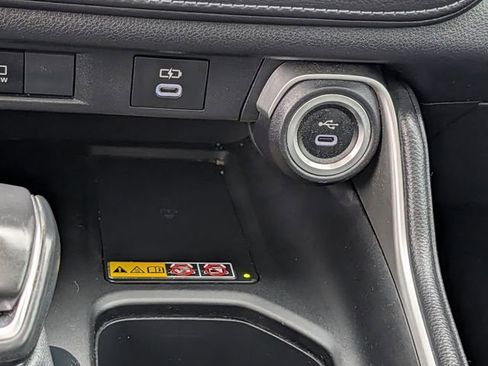 Used 2024 Toyota Grand Highlander AWD image 17
