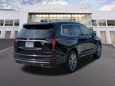 Used 2025 Cadillac XT6 Premium Luxury image 5