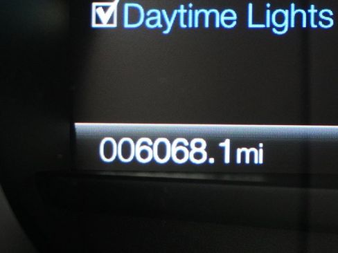 Used 2024 Ford Edge SE w/ Black Appearance Package image 9