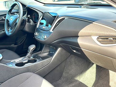 Used 2024 Chevrolet Malibu LT image 22
