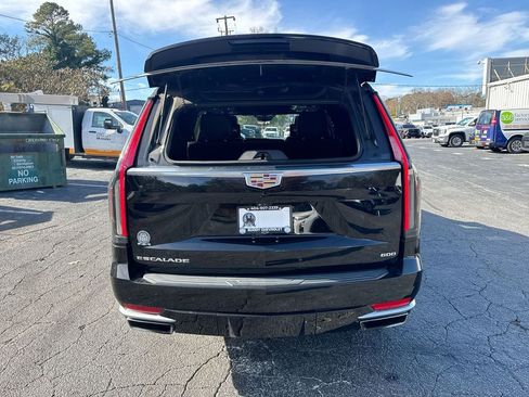 Used 2022 Cadillac Escalade ESV Premium Luxury Platinum AWD/4WD image 35