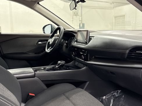 Used 2023 Nissan Rogue SV image 22