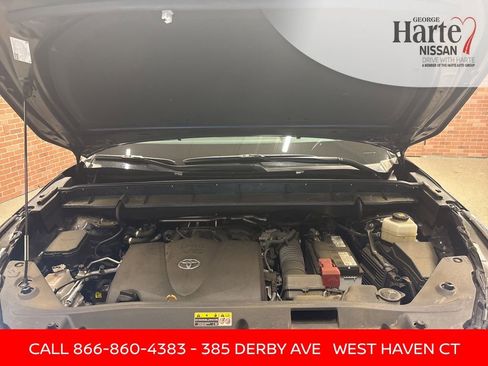 Used 2021 Toyota Highlander XLE image 58