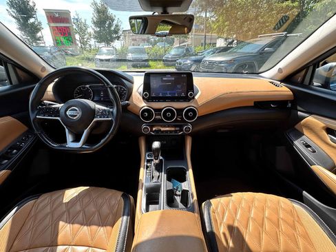 Used 2022 Nissan Sentra SV w/ SV Premium Package image 12