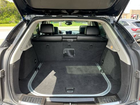 Used 2011 Cadillac SRX Luxury image 18