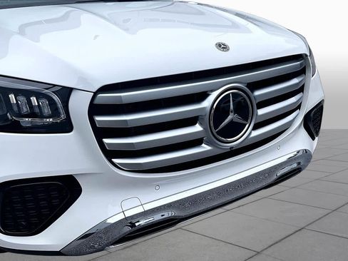 Used 2026 Mercedes-Benz GLS 450 4MATIC image 30