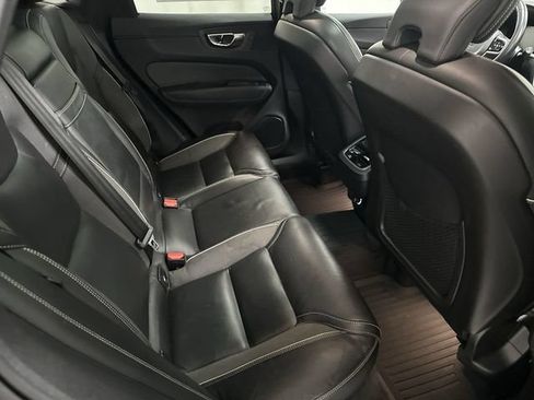 Used 2020 Volvo XC60 T5 R-Design AWD/4WD image 18
