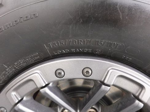 Used 2019 Ford F150 Raptor w/ Equipment Group 802A Luxury image 37