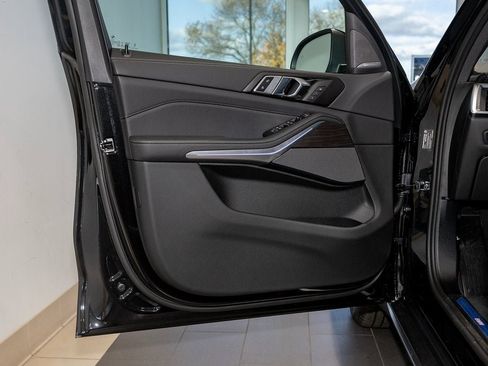 New 2026 BMW X5 xDrive40i w/ Premium Package image 12