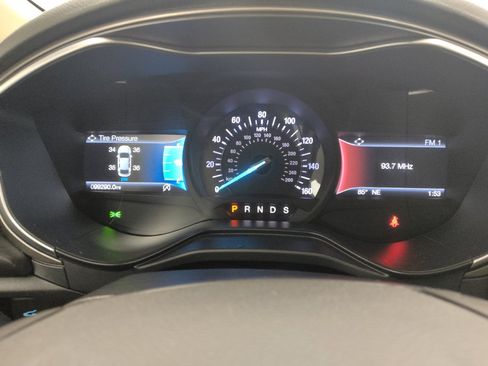 Used 2019 Ford Fusion SE FWD image 23